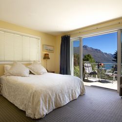 A Boutique Hotel Queenstown House 