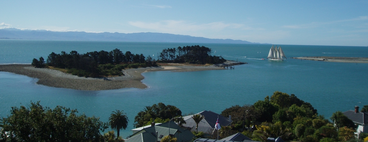 Te-Puna-Wai-Lodge-ship-under-sail-in-the-cut-wide